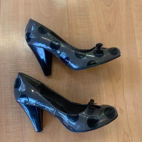 BETSEYVILLE Polka dot patent pumps - Picture 3 of 10